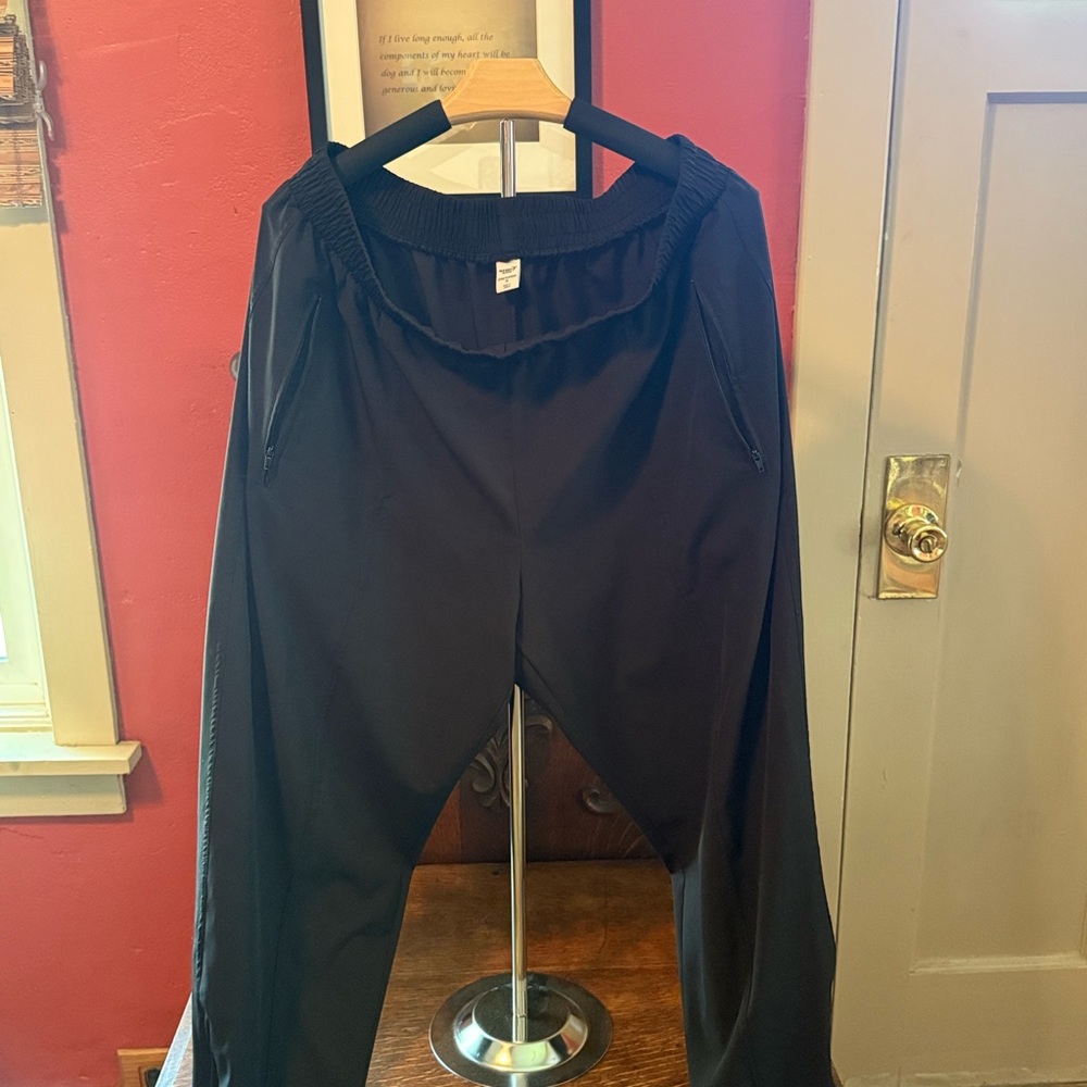 Old Navy Stretch Tech